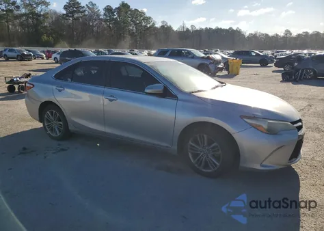 2015 Toyota Camry Le z USA, uszkodzony, nr VIN 4T1BF1FK3FU108549